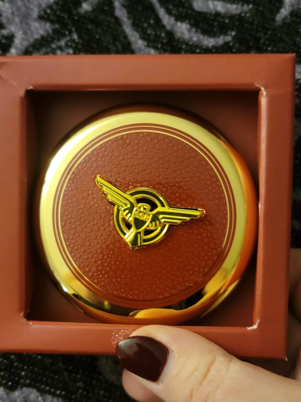 Besame Cosmetics 'Agent Carter' Invisible Dusting Powder - Picture 2 of 6
